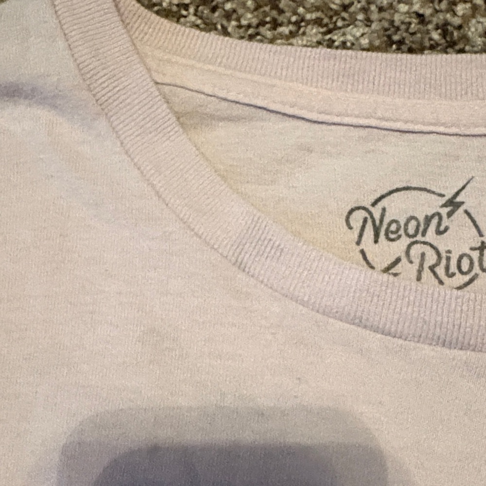 Graphic Shirt bundle (4 shirts size 2XL) - Picture 14 of 17